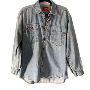 Wrangler Hero men's light wash button down jean shirt size medium